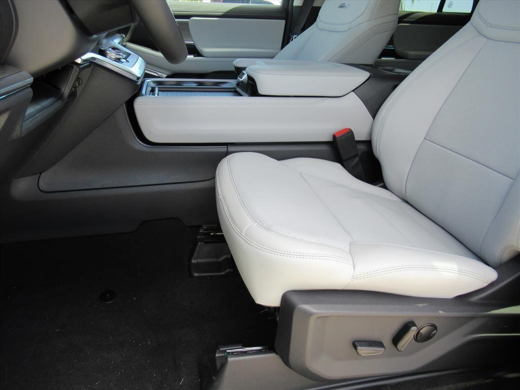 new 2025 Ford Expedition car, priced at $80,750