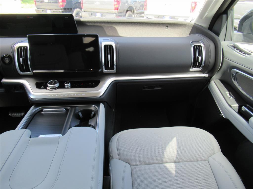 new 2025 Ford Expedition car, priced at $80,750