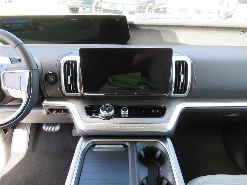 new 2025 Ford Expedition car, priced at $80,750