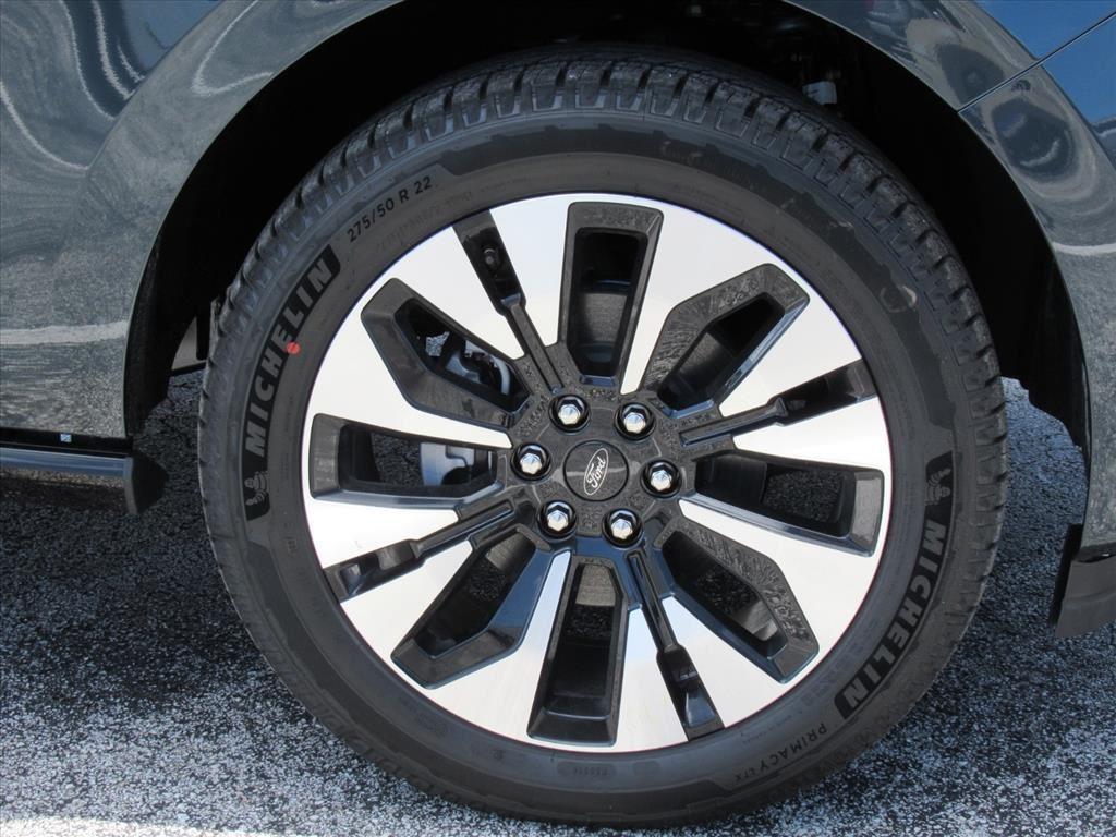 new 2025 Ford Expedition car, priced at $80,750