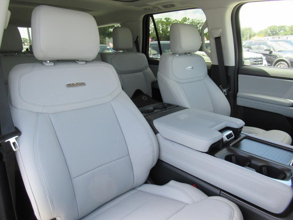 new 2025 Ford Expedition car, priced at $80,750