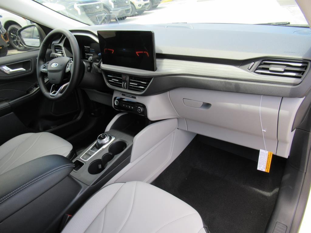 new 2025 Ford Escape PHEV car, priced at $35,499