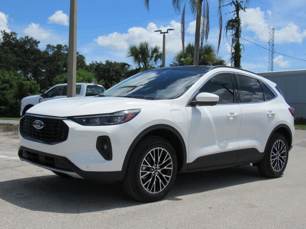 new 2025 Ford Escape PHEV car, priced at $35,794