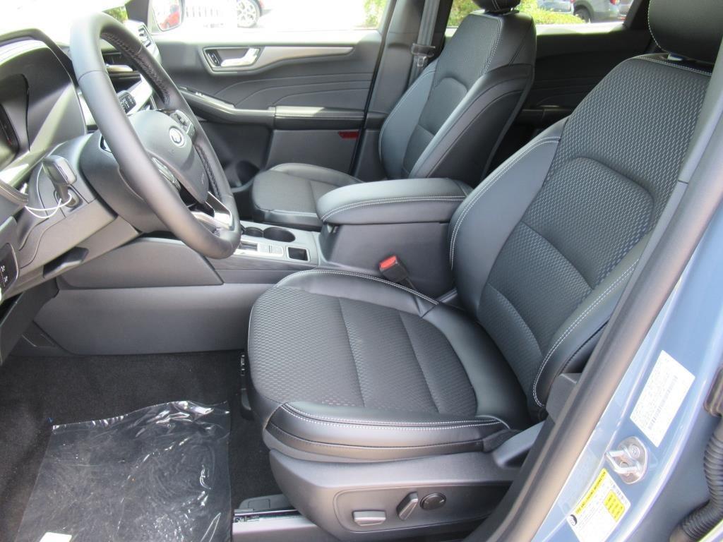 new 2025 Ford Escape PHEV car, priced at $27,806