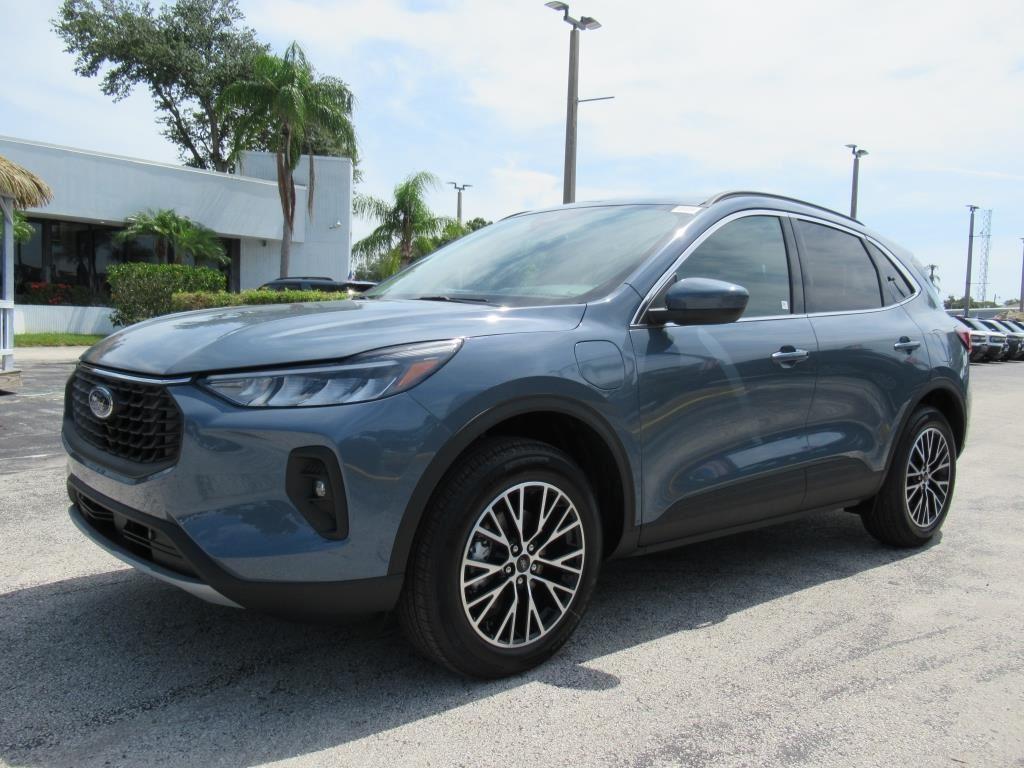 new 2025 Ford Escape PHEV car, priced at $27,806