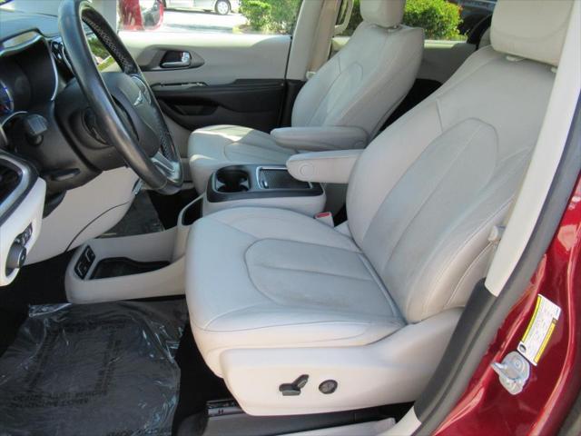 used 2021 Chrysler Pacifica Hybrid car, priced at $21,799