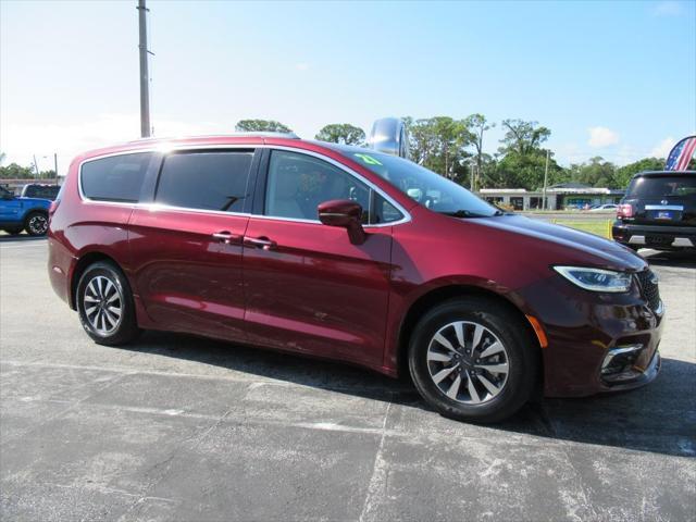 used 2021 Chrysler Pacifica Hybrid car, priced at $21,799