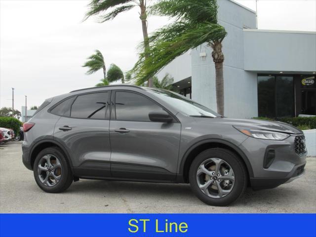 new 2025 Ford Escape car, priced at $25,999
