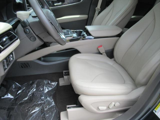 used 2022 Lincoln Nautilus car, priced at $31,699