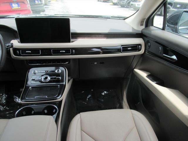 used 2022 Lincoln Nautilus car, priced at $31,699