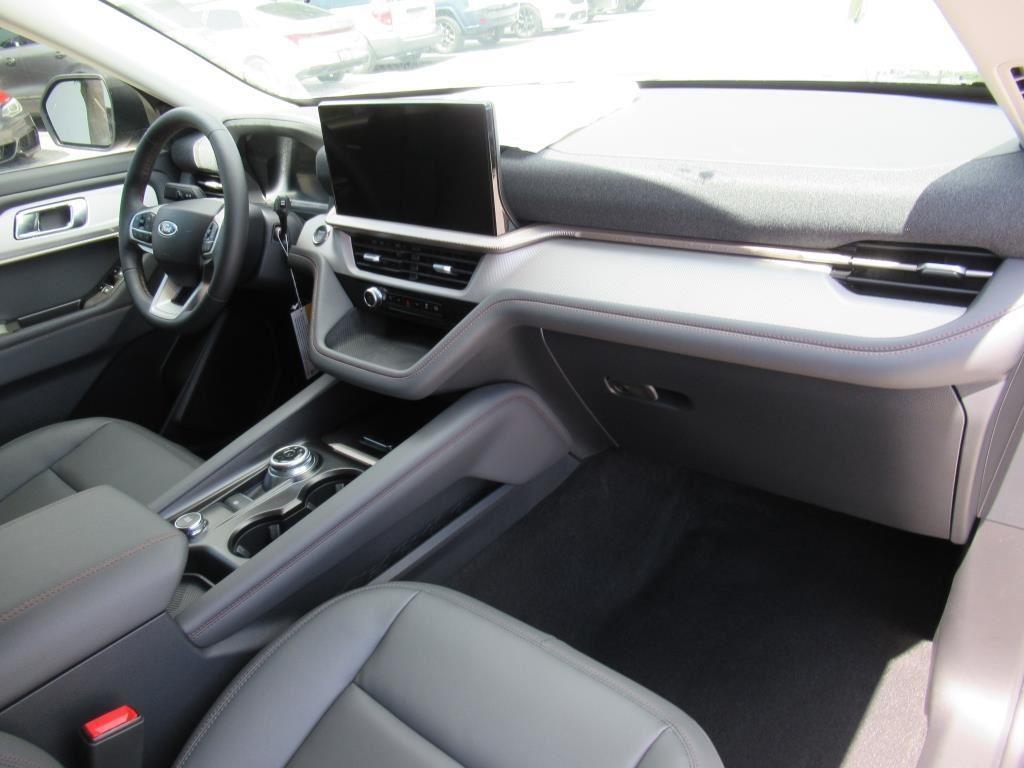 new 2025 Ford Explorer car, priced at $42,539