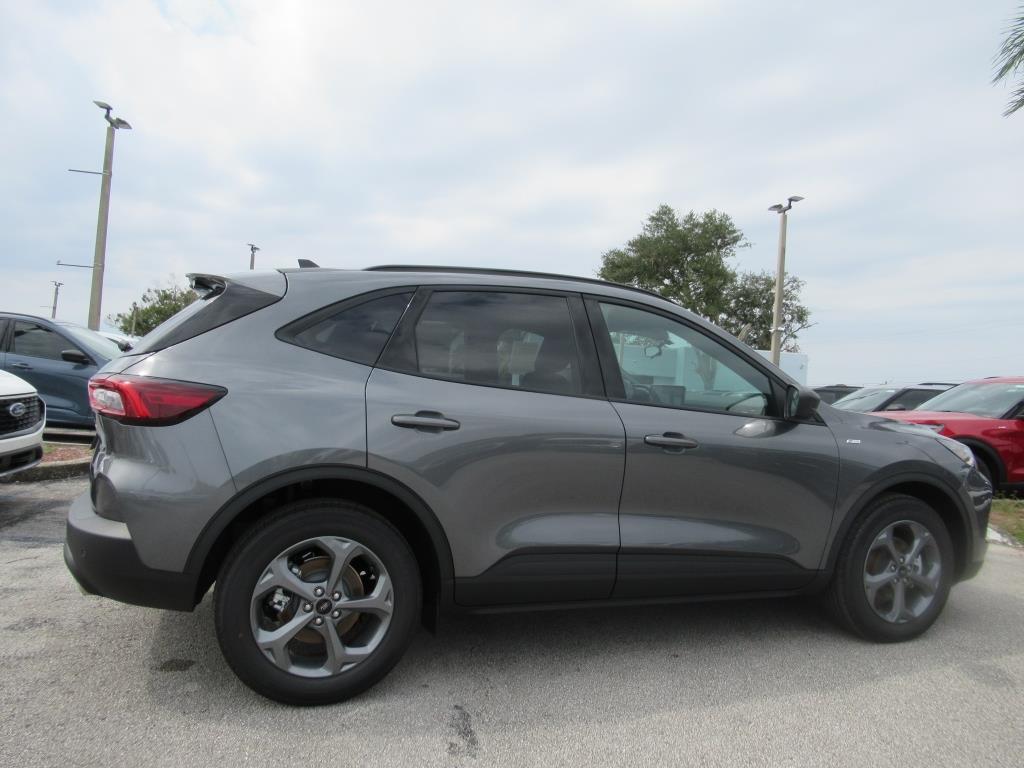new 2025 Ford Escape car, priced at $25,499
