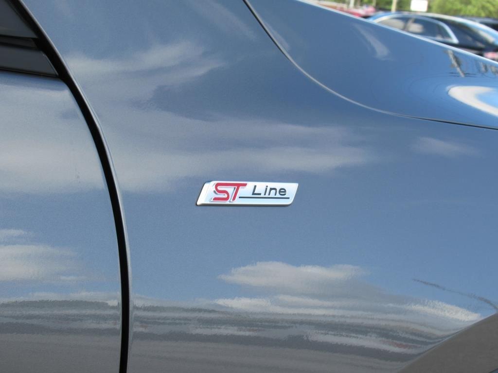 new 2025 Ford Escape car, priced at $33,097