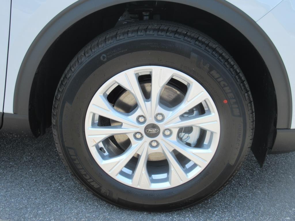 new 2025 Ford Escape car, priced at $22,555