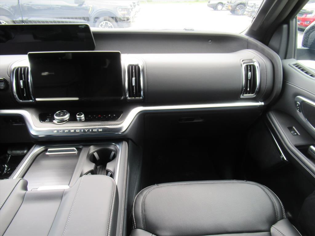 new 2025 Ford Expedition car, priced at $83,490
