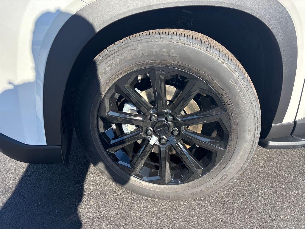 new 2026 Toyota Highlander car, priced at $48,333