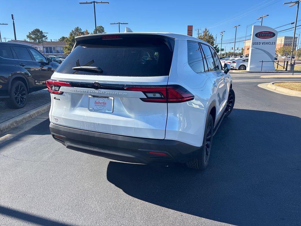 new 2026 Toyota Highlander car, priced at $48,333