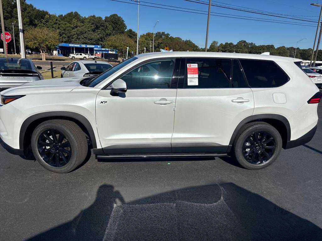 new 2026 Toyota Highlander car, priced at $48,333