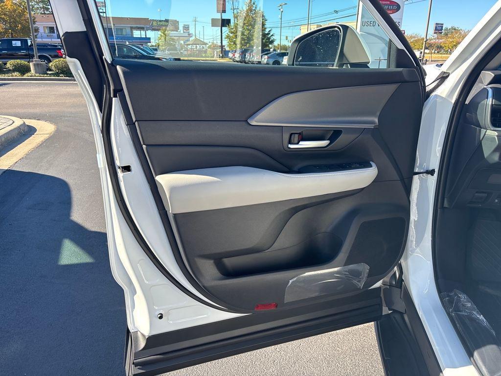 new 2026 Toyota Highlander car, priced at $48,333