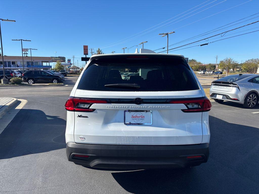 new 2026 Toyota Highlander car, priced at $48,333