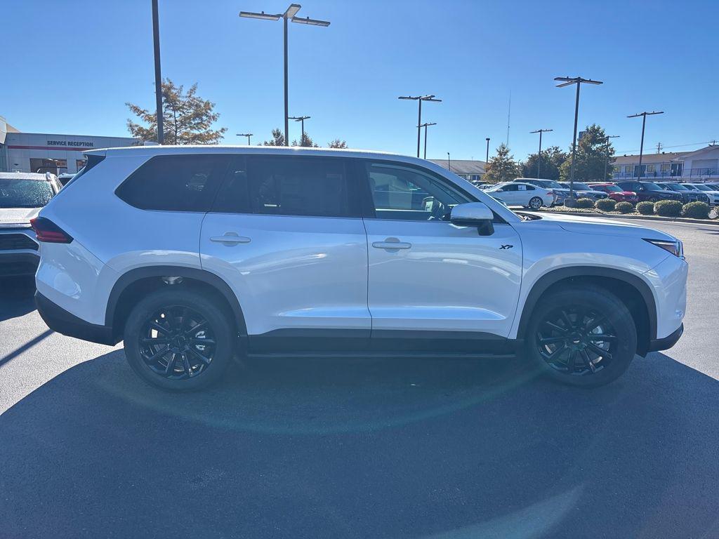 new 2026 Toyota Highlander car, priced at $48,333