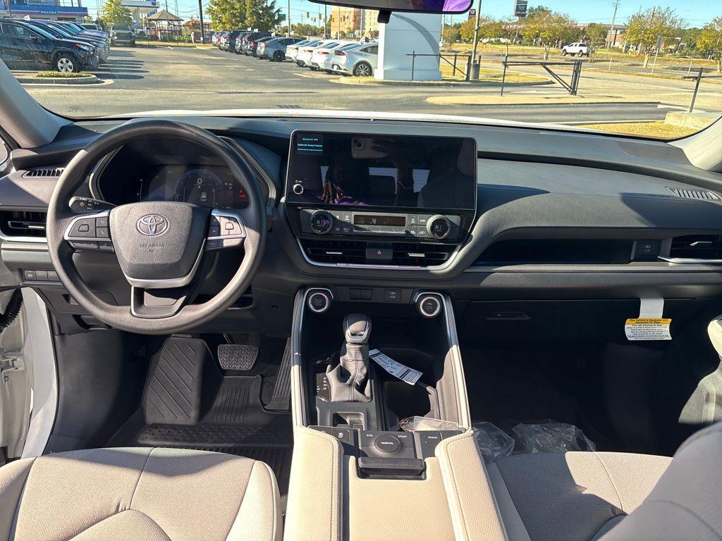 new 2026 Toyota Highlander car, priced at $48,333