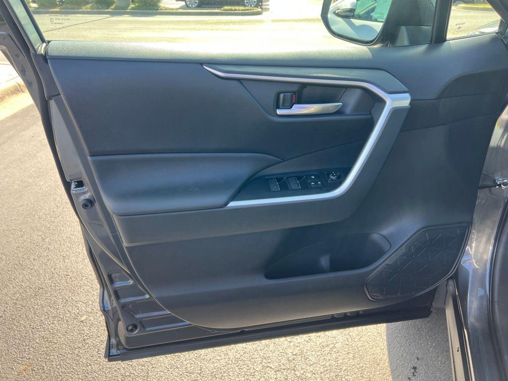 new 2025 Toyota RAV4 car, priced at $38,660