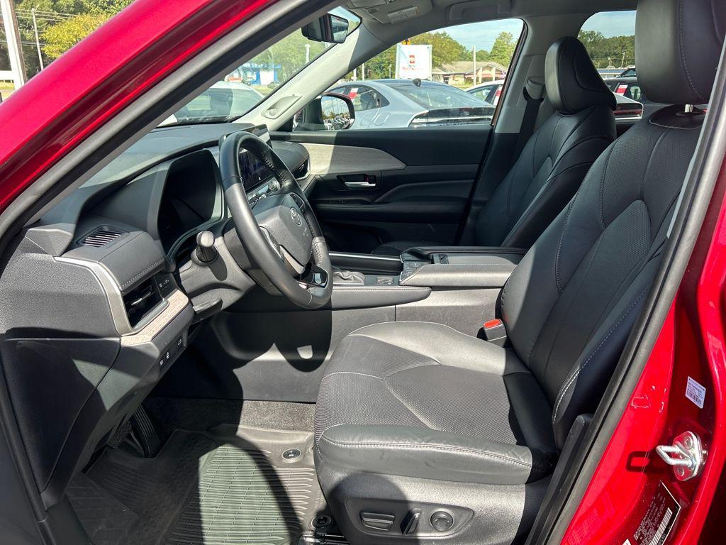 new 2026 Toyota Grand Highlander car, priced at $52,327