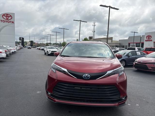 new 2025 Toyota Sienna car, priced at $46,438