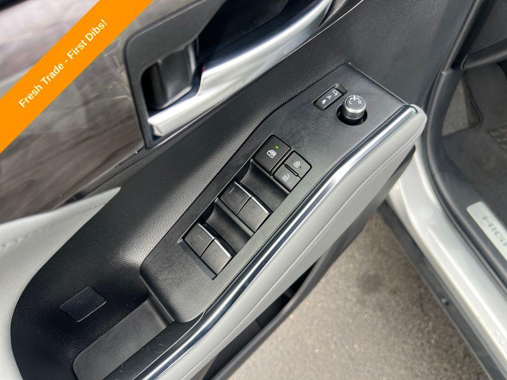 used 2023 Toyota Highlander car, priced at $36,200