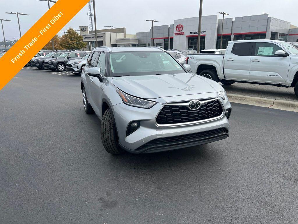 used 2023 Toyota Highlander car, priced at $36,200