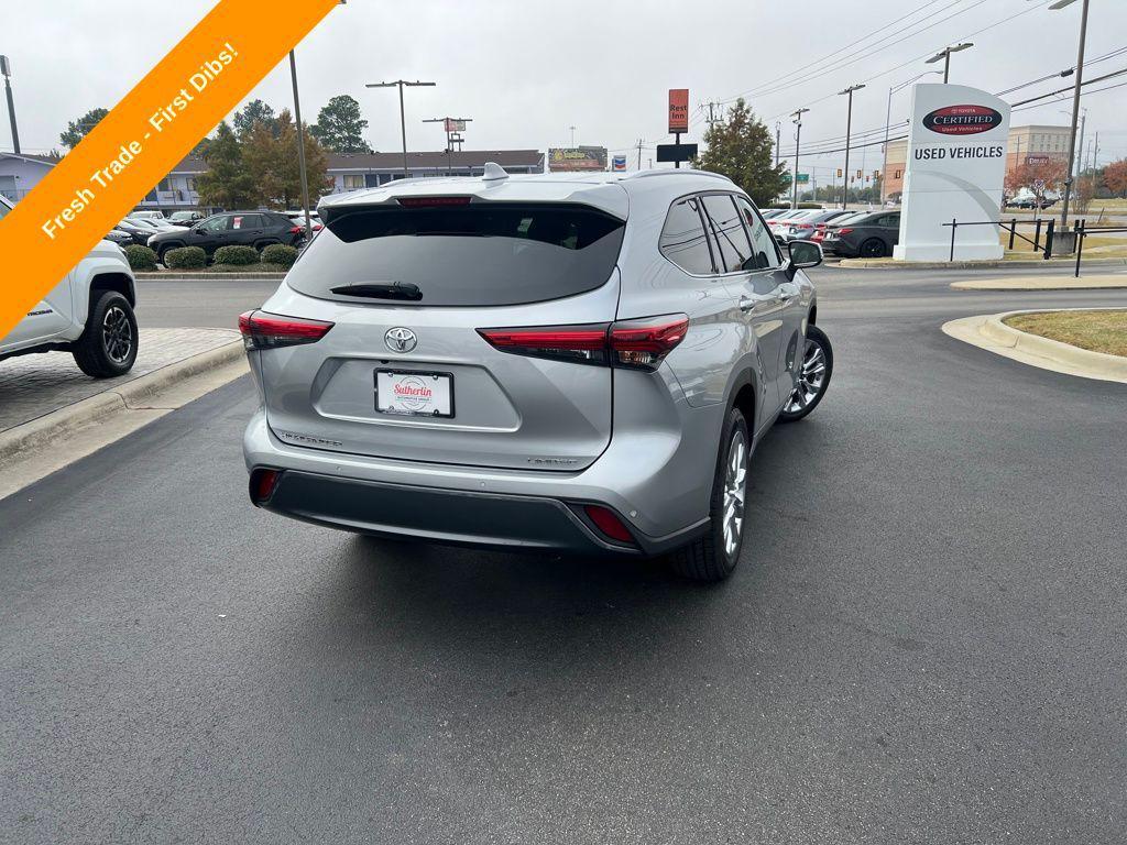 used 2023 Toyota Highlander car, priced at $36,200