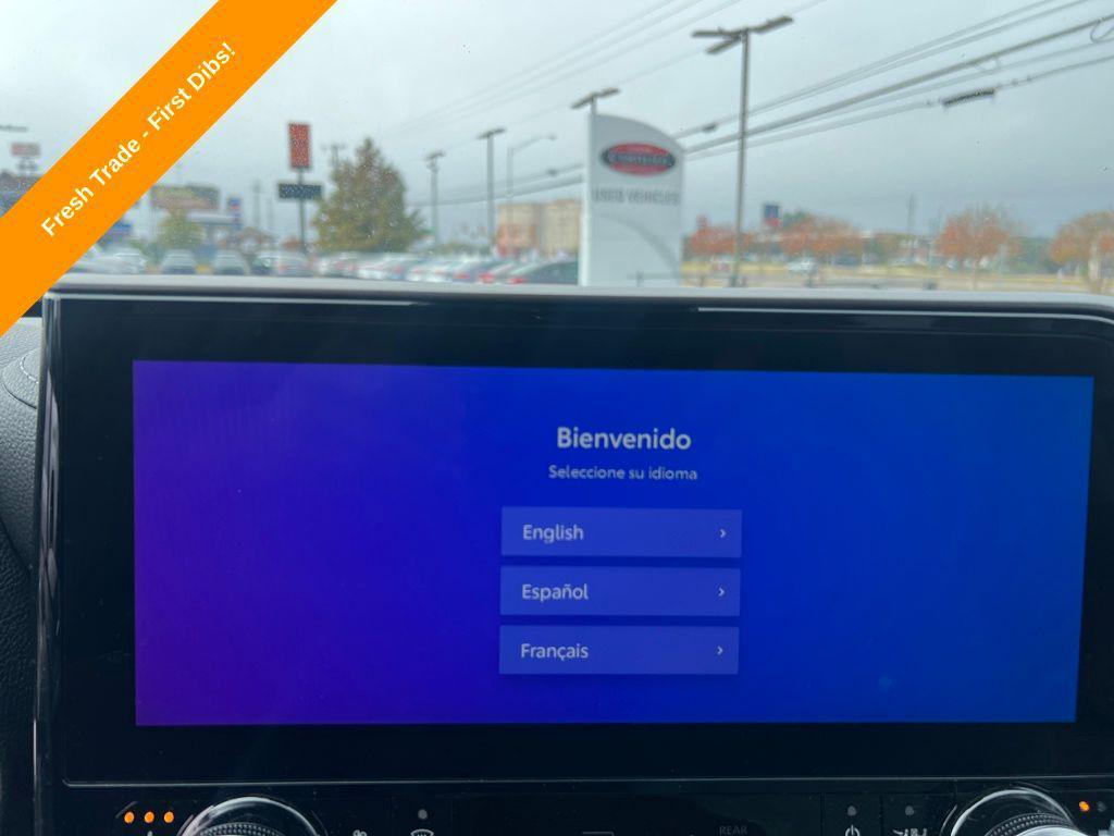 used 2023 Toyota Highlander car, priced at $36,200