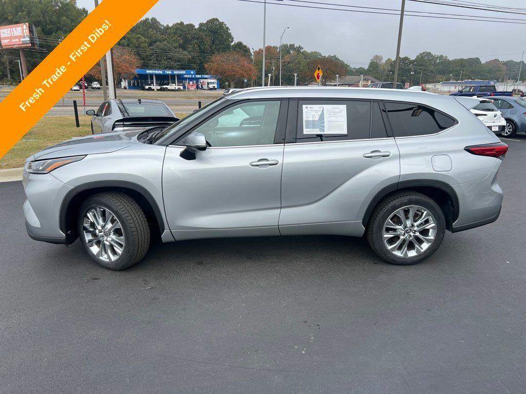 used 2023 Toyota Highlander car, priced at $36,200