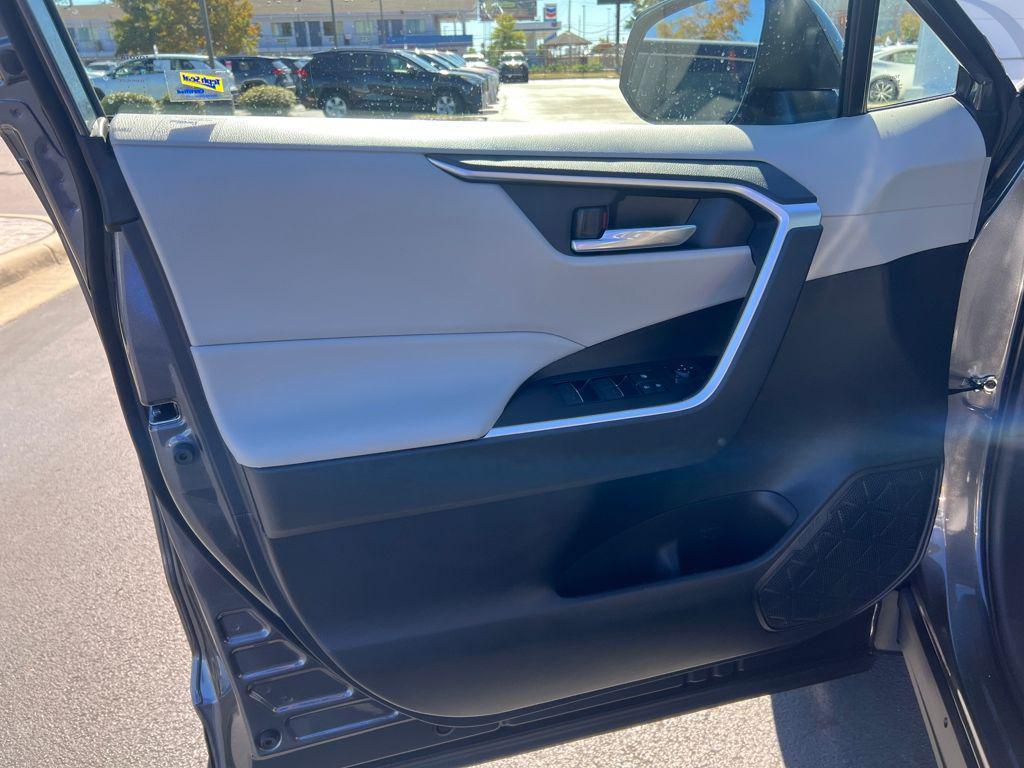 new 2025 Toyota RAV4 car, priced at $31,961