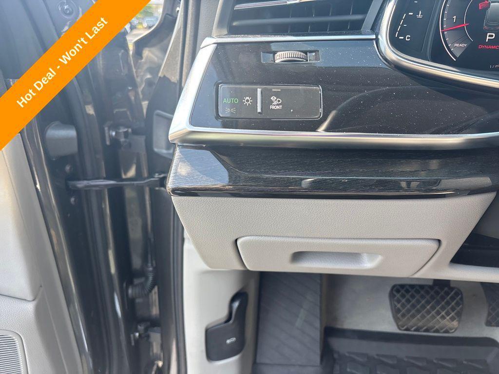 used 2023 Audi Q7 car, priced at $43,700