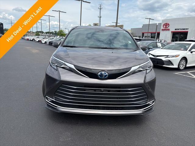 used 2024 Toyota Sienna car, priced at $54,100