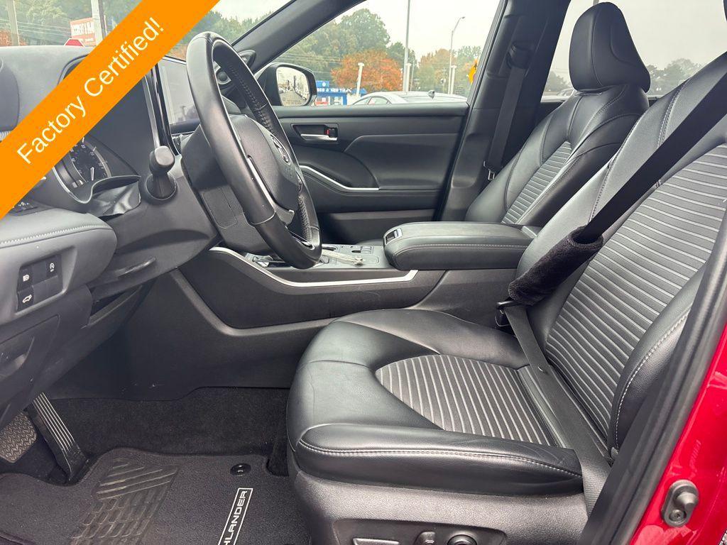 used 2023 Toyota Highlander car, priced at $39,400