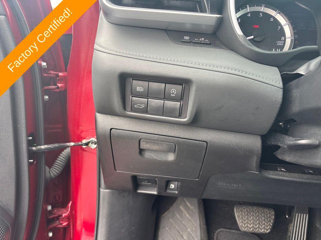 used 2023 Toyota Highlander car, priced at $39,400