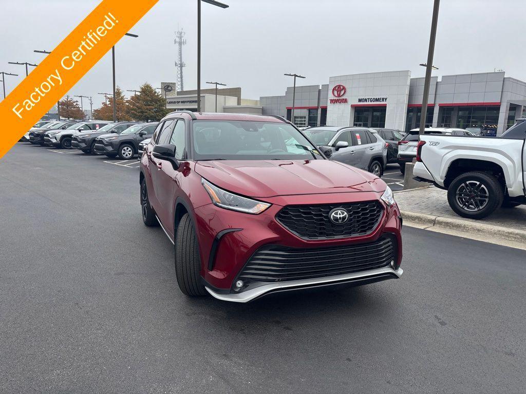 used 2023 Toyota Highlander car, priced at $39,400