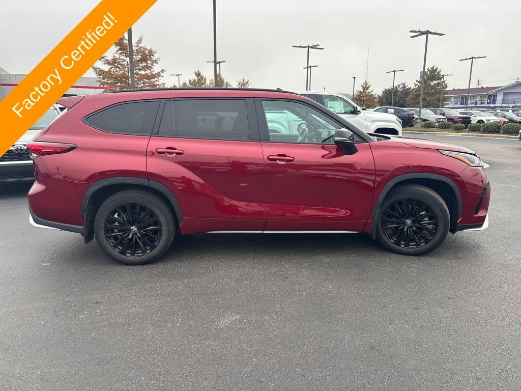 used 2023 Toyota Highlander car, priced at $39,400