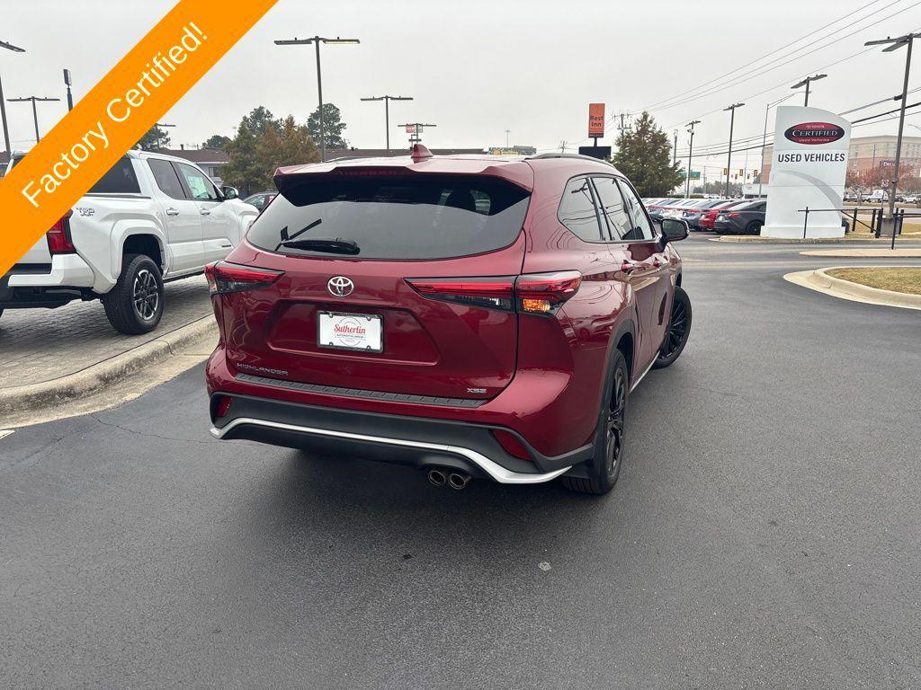 used 2023 Toyota Highlander car, priced at $39,400