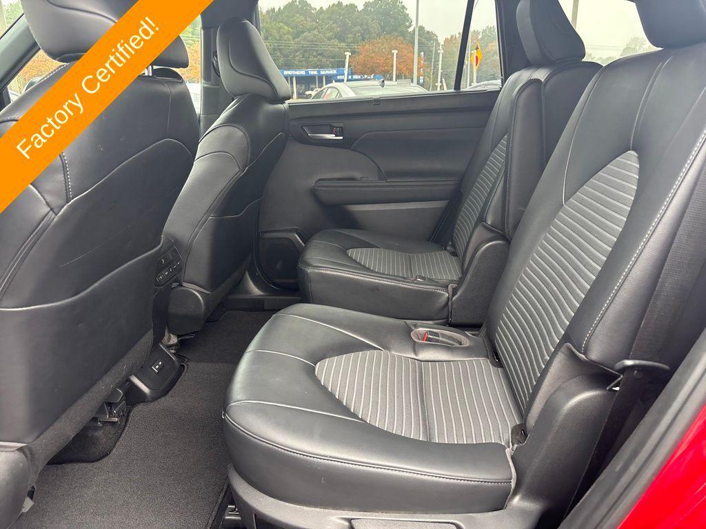 used 2023 Toyota Highlander car, priced at $39,400