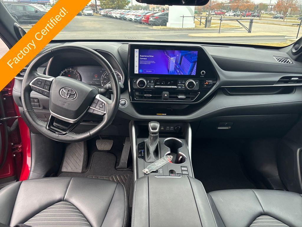 used 2023 Toyota Highlander car, priced at $39,400