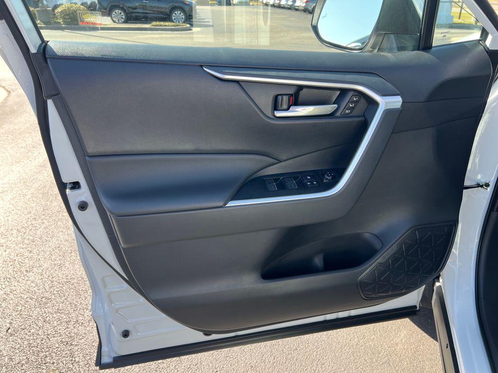 new 2025 Toyota RAV4 car, priced at $40,513
