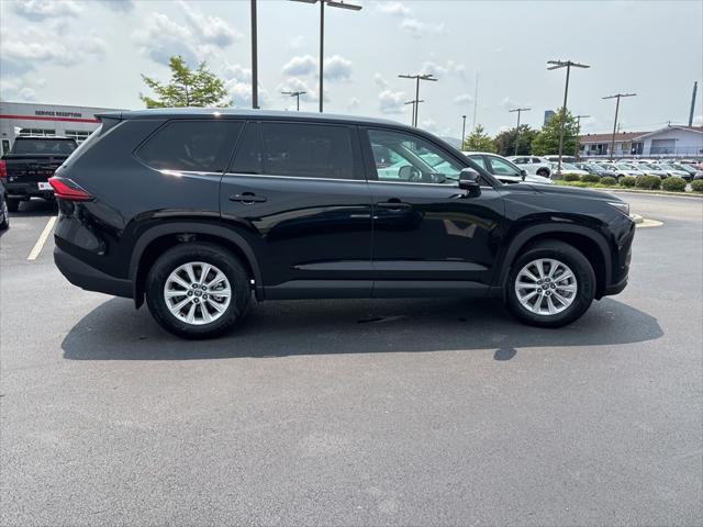 used 2024 Toyota Highlander car, priced at $41,589