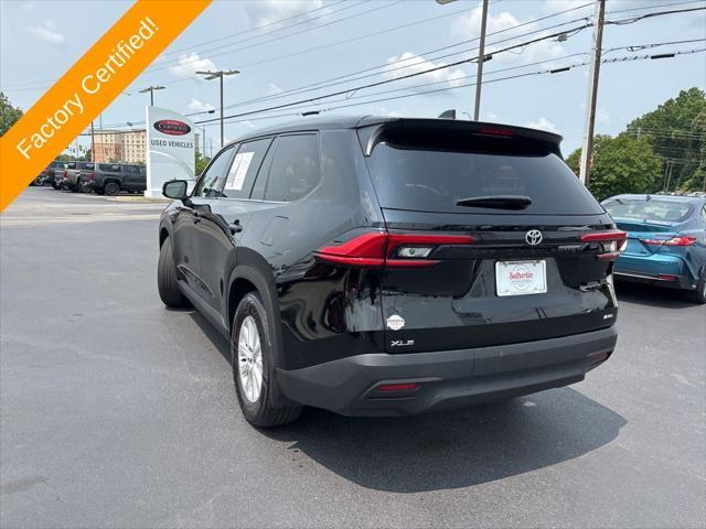 used 2024 Toyota Highlander car, priced at $39,200