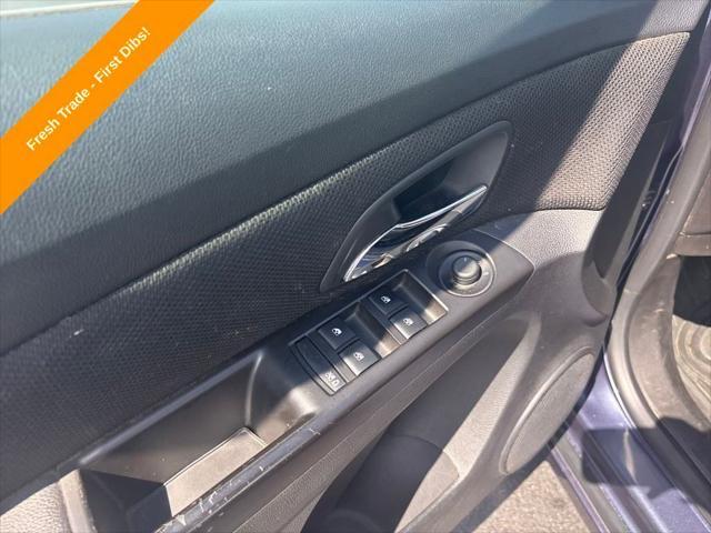 used 2014 Chevrolet Cruze car, priced at $8,200