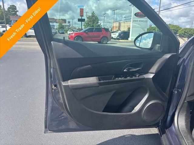 used 2014 Chevrolet Cruze car, priced at $8,200
