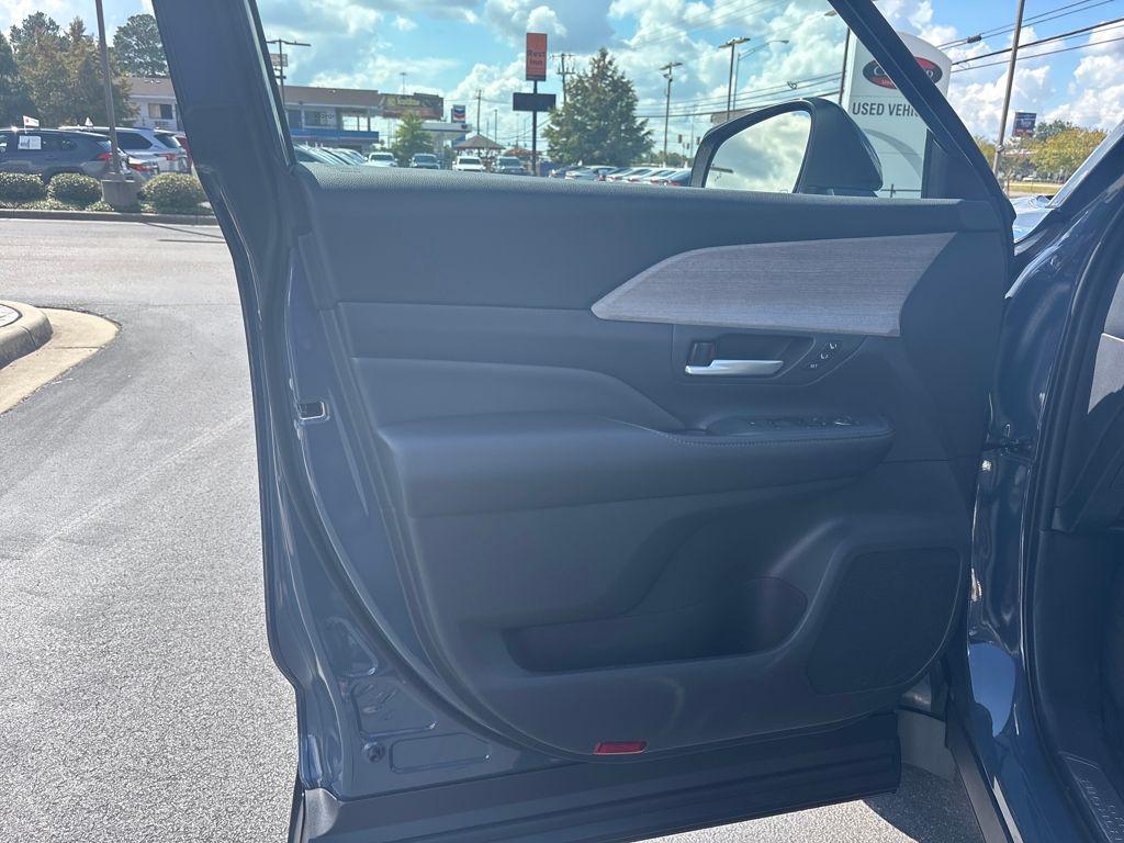 new 2026 Toyota Grand Highlander car, priced at $55,672